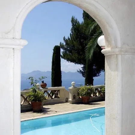 Somptuous Exotic In Villa *