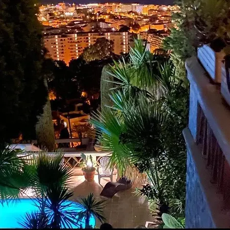 Somptuous Exotic In Villa