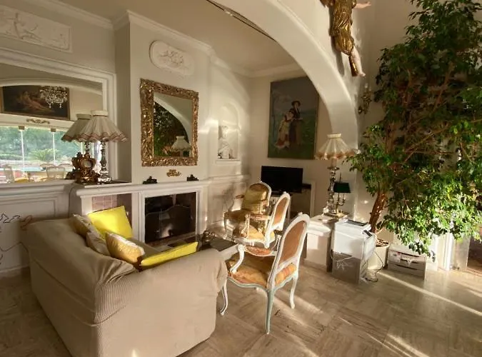 Somptuous Exotic In Villa