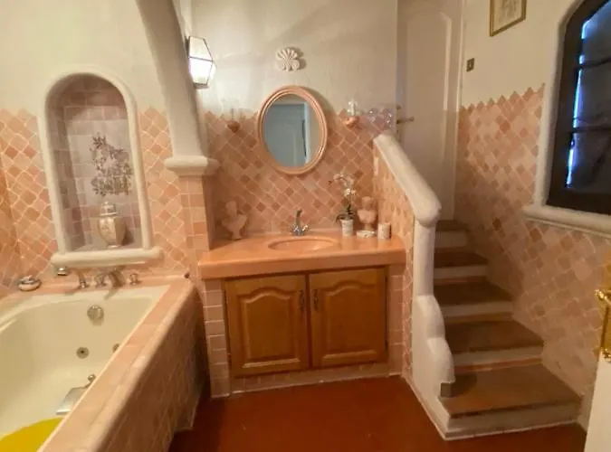 Somptuous Exotic In Villa *