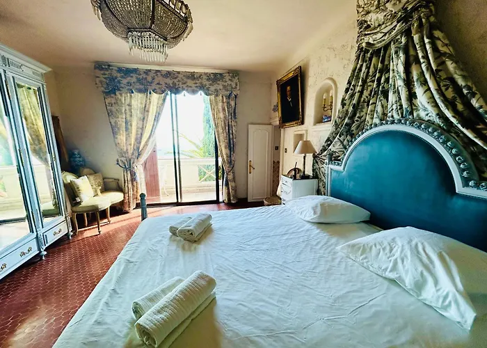 Somptuous Exotic In Villa Cannes