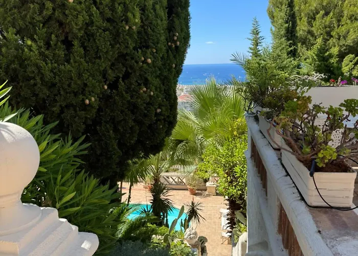 Villa Somptuous Exotic In *